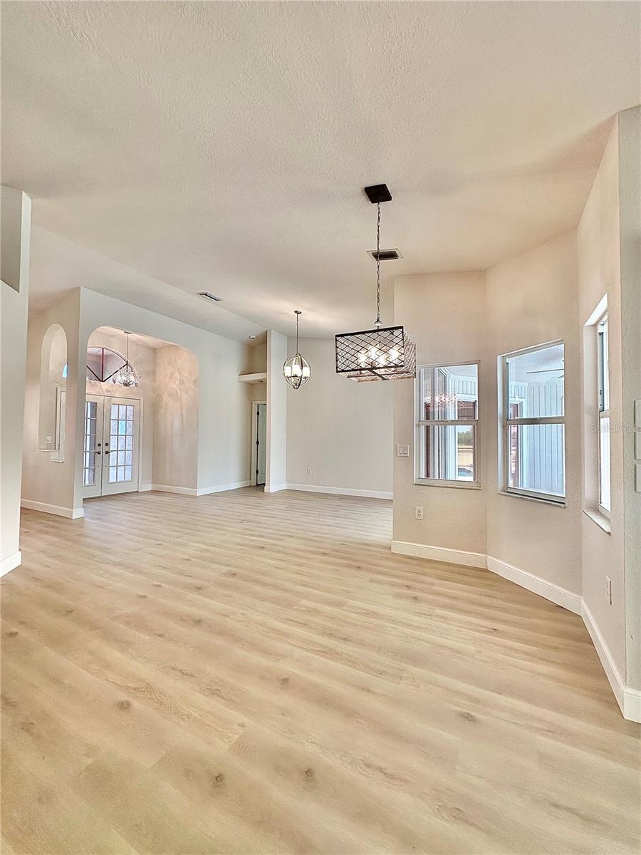 1 CLUBHOUSE RD, ROTONDA WEST, FL, 33947