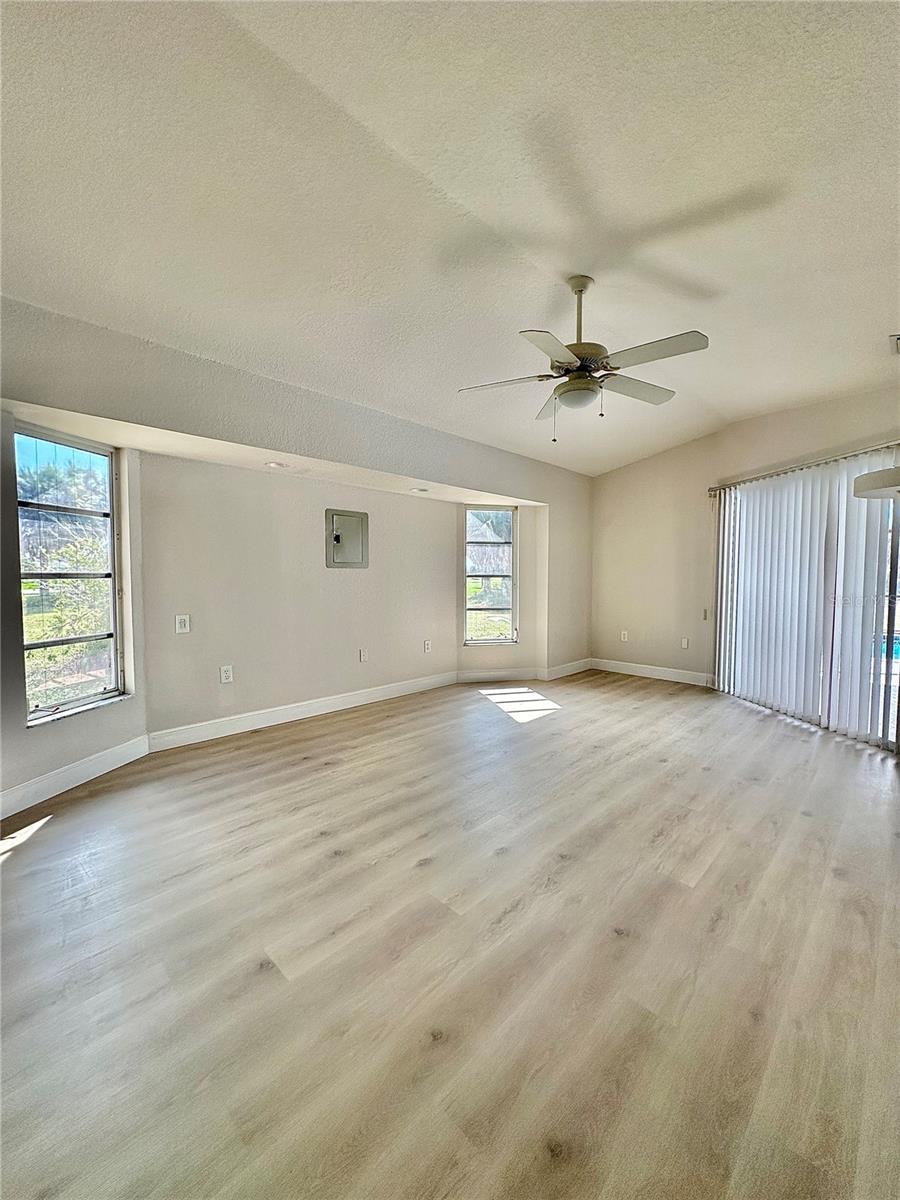 1 CLUBHOUSE RD, ROTONDA WEST, FL, 33947