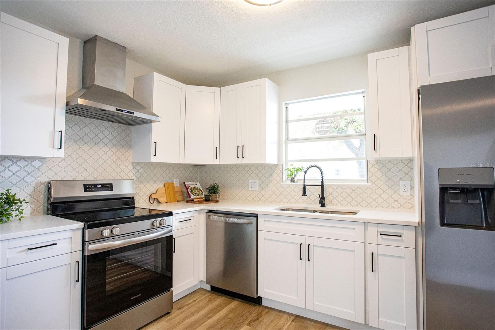 6906 N CENTRAL AVE, TAMPA, FL, 33604