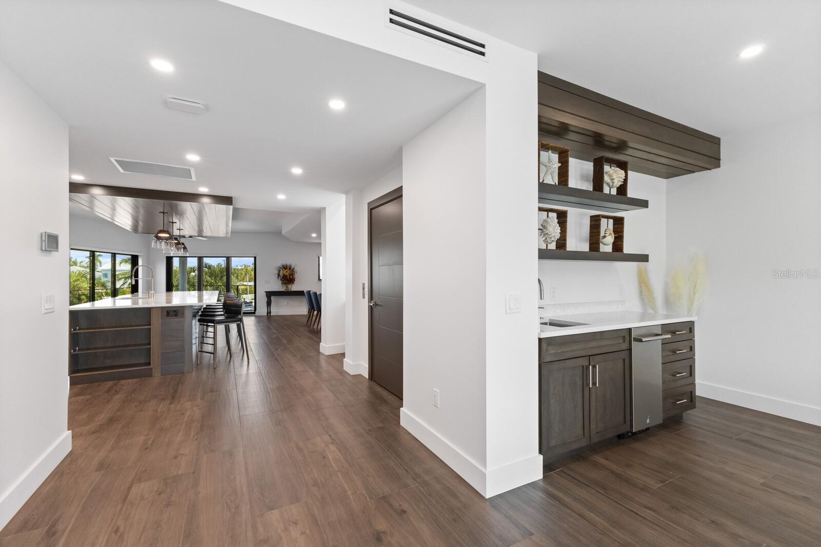 A4669504 Property Photo