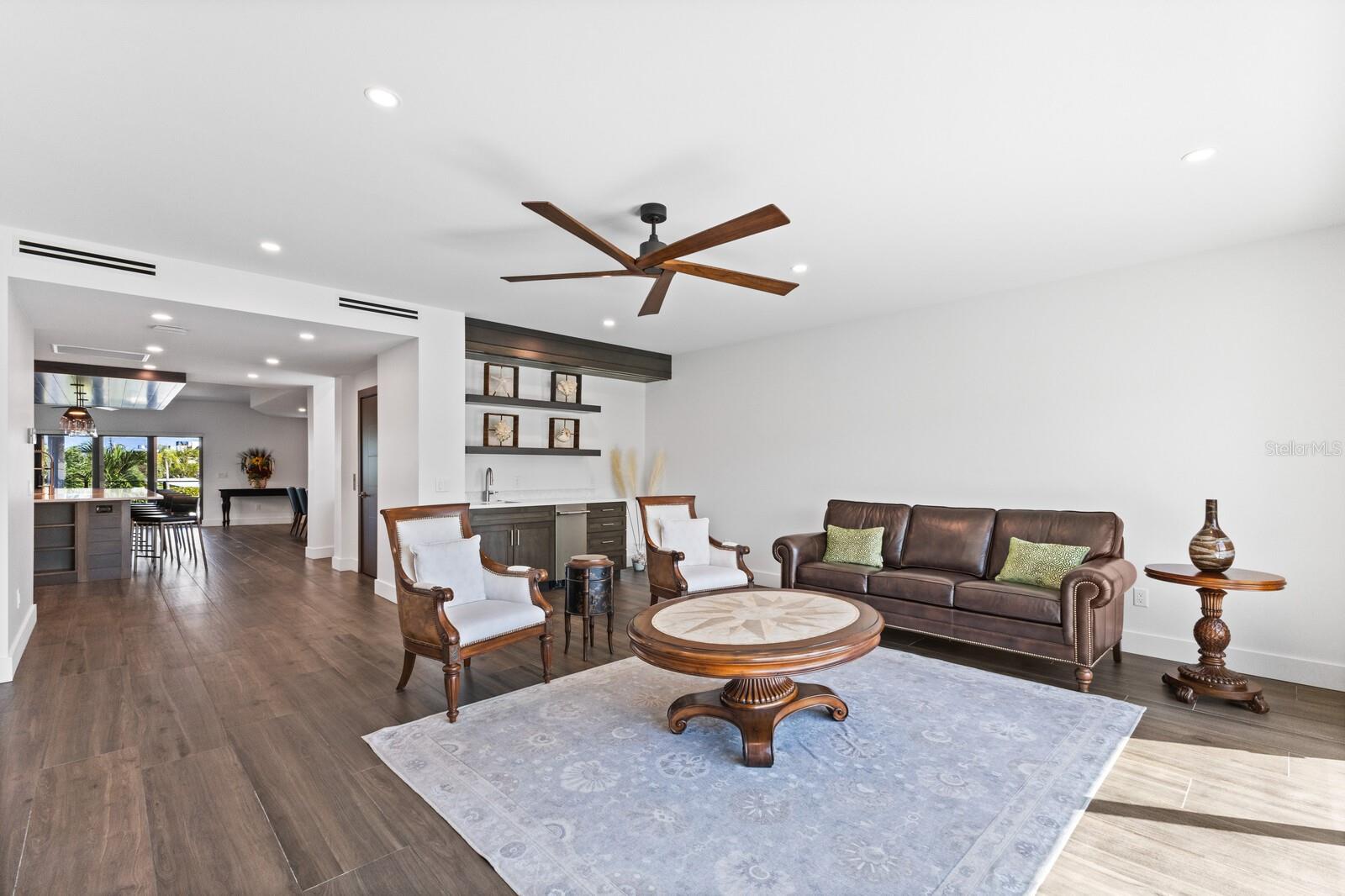 A4669504 Property Photo