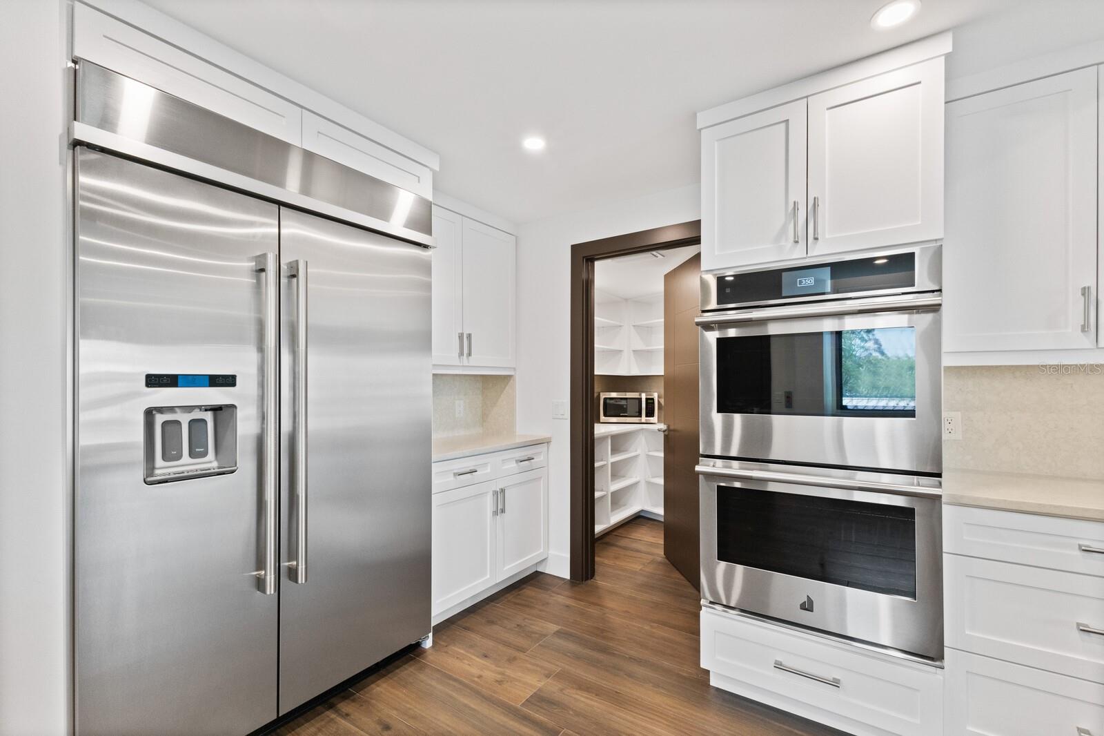 A4669504 Property Photo