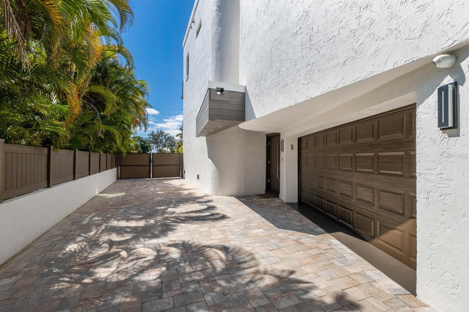 A4669504 Property Photo