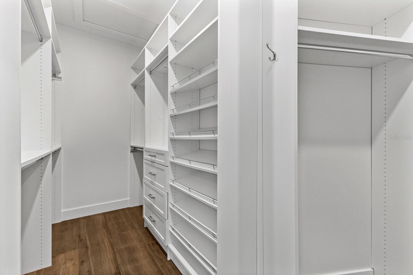 A4669504 Property Photo