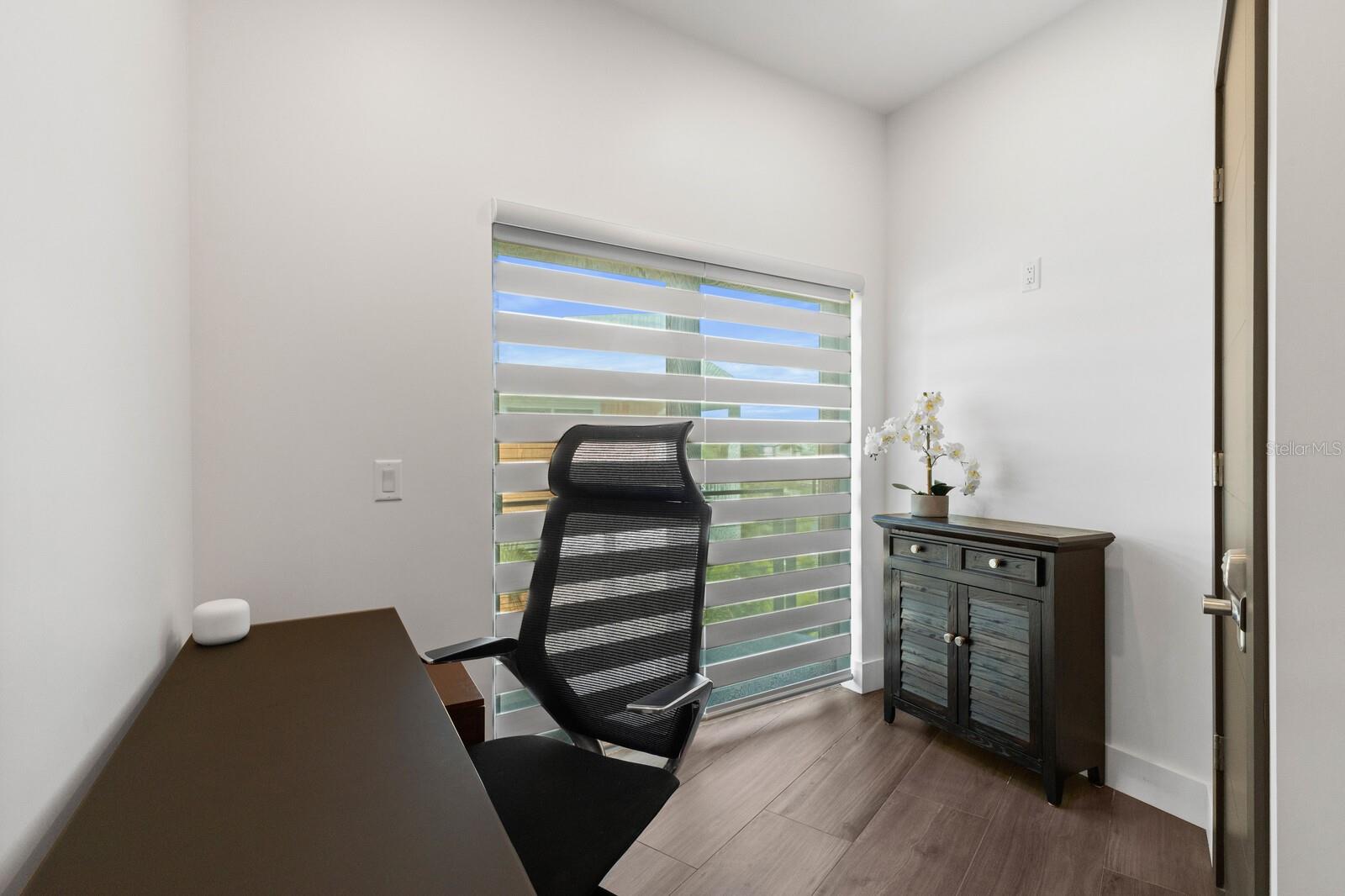 A4669504 Property Photo