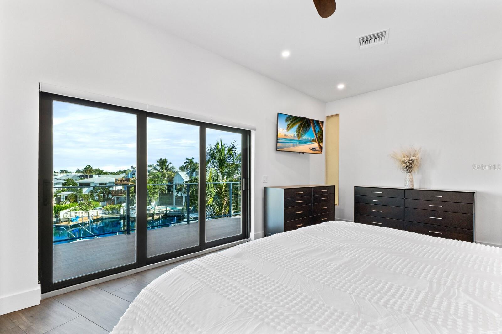 A4669504 Property Photo