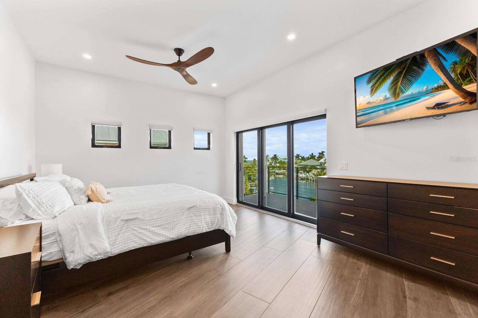 A4669504 Property Photo