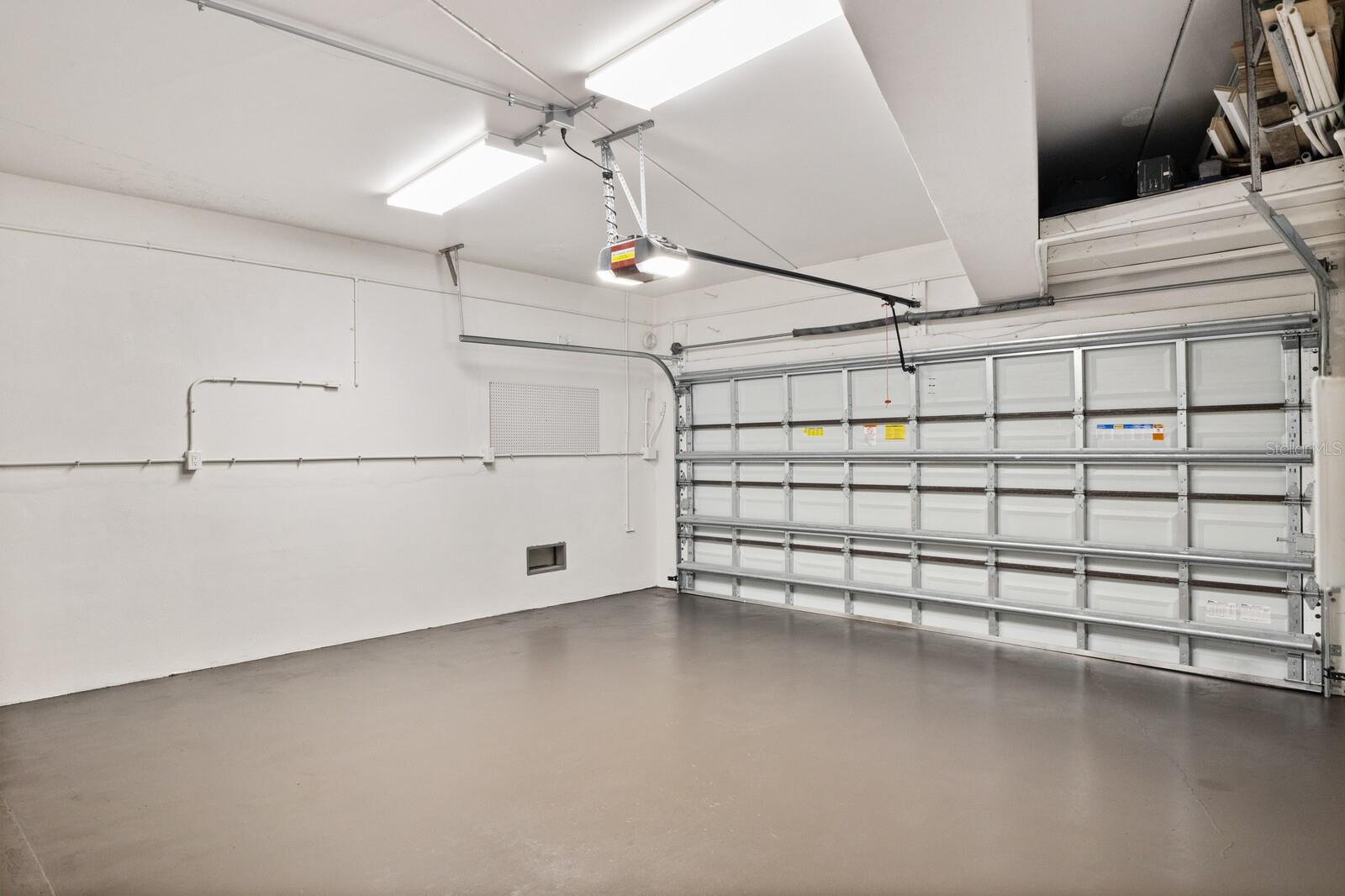 A4669504 Property Photo