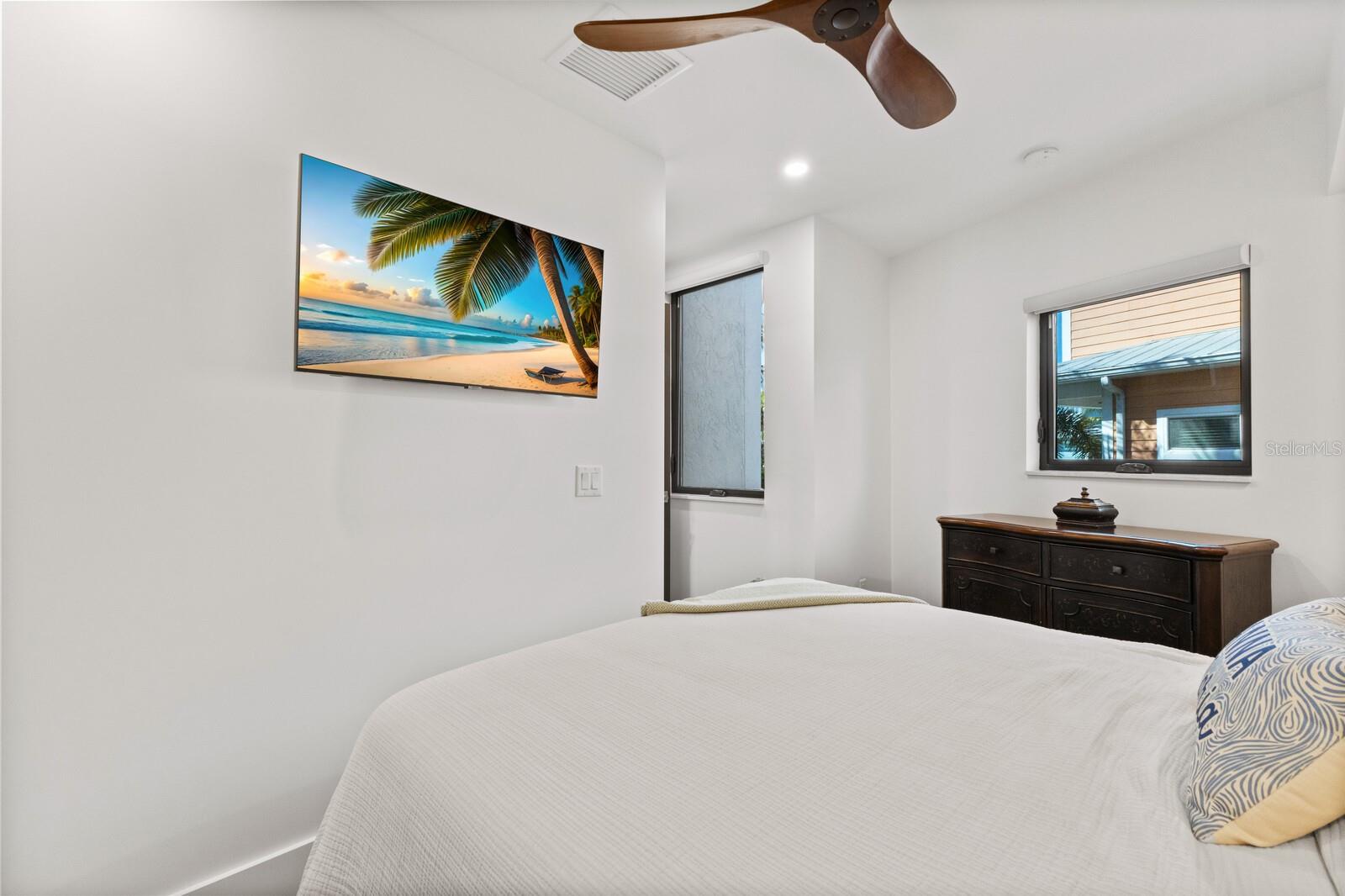 A4669504 Property Photo