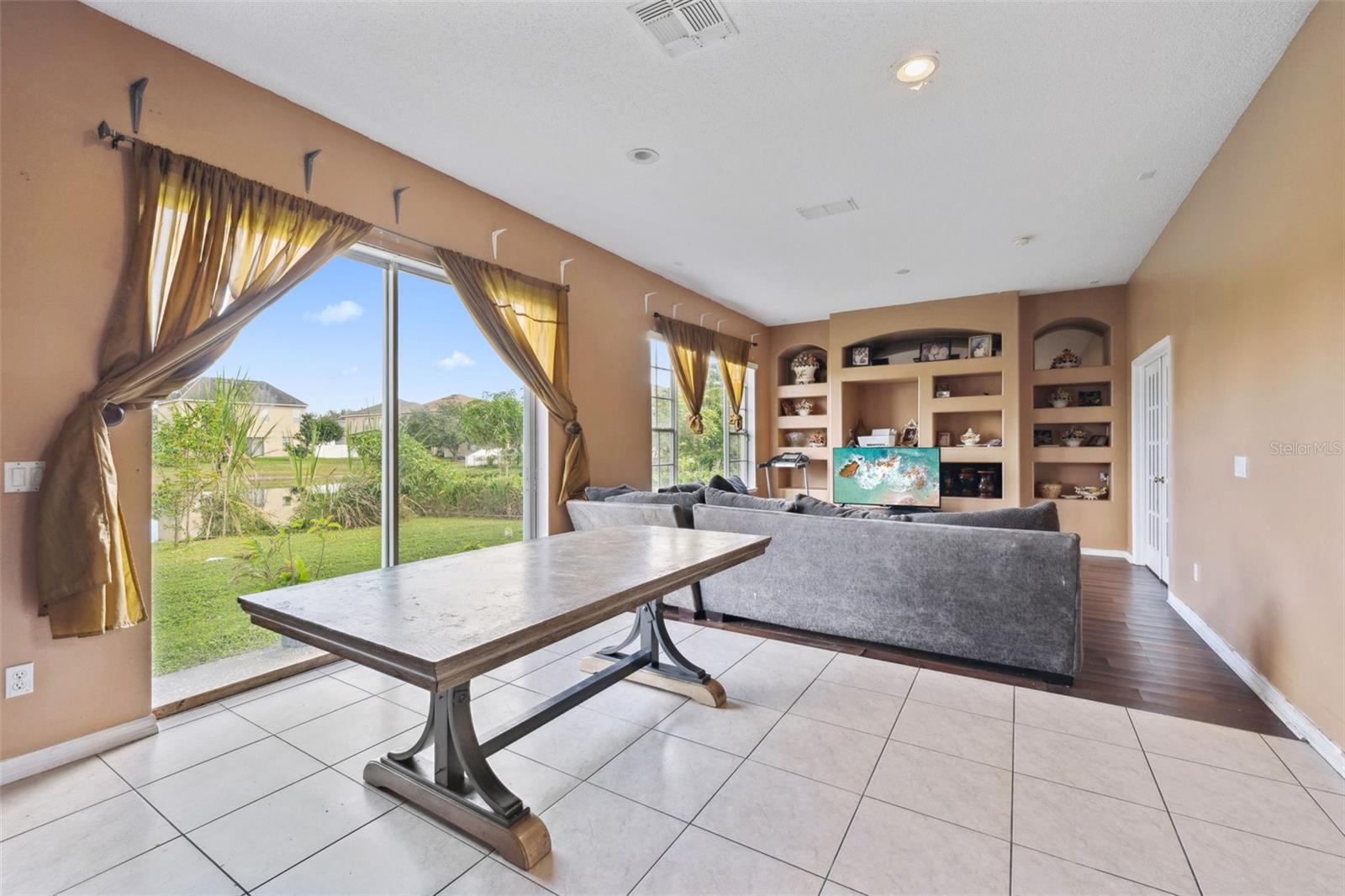 2530 SAND ARBOR CIR, ORLANDO, FL, 32824