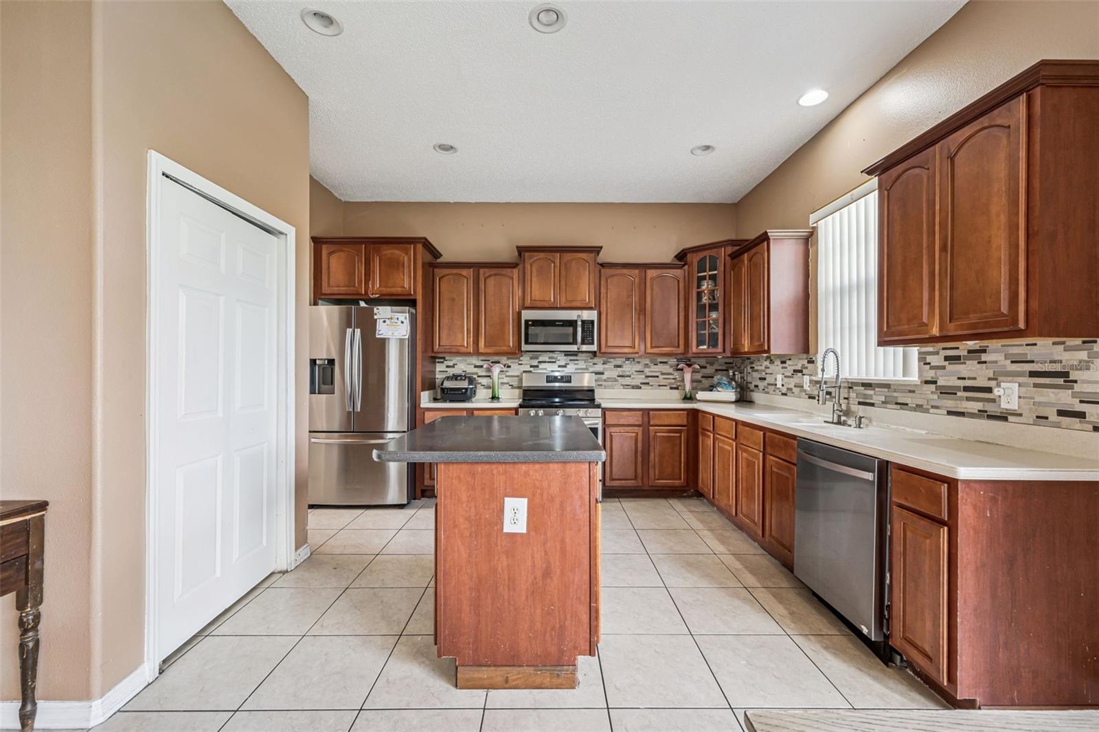 2530 SAND ARBOR CIR, ORLANDO, FL, 32824