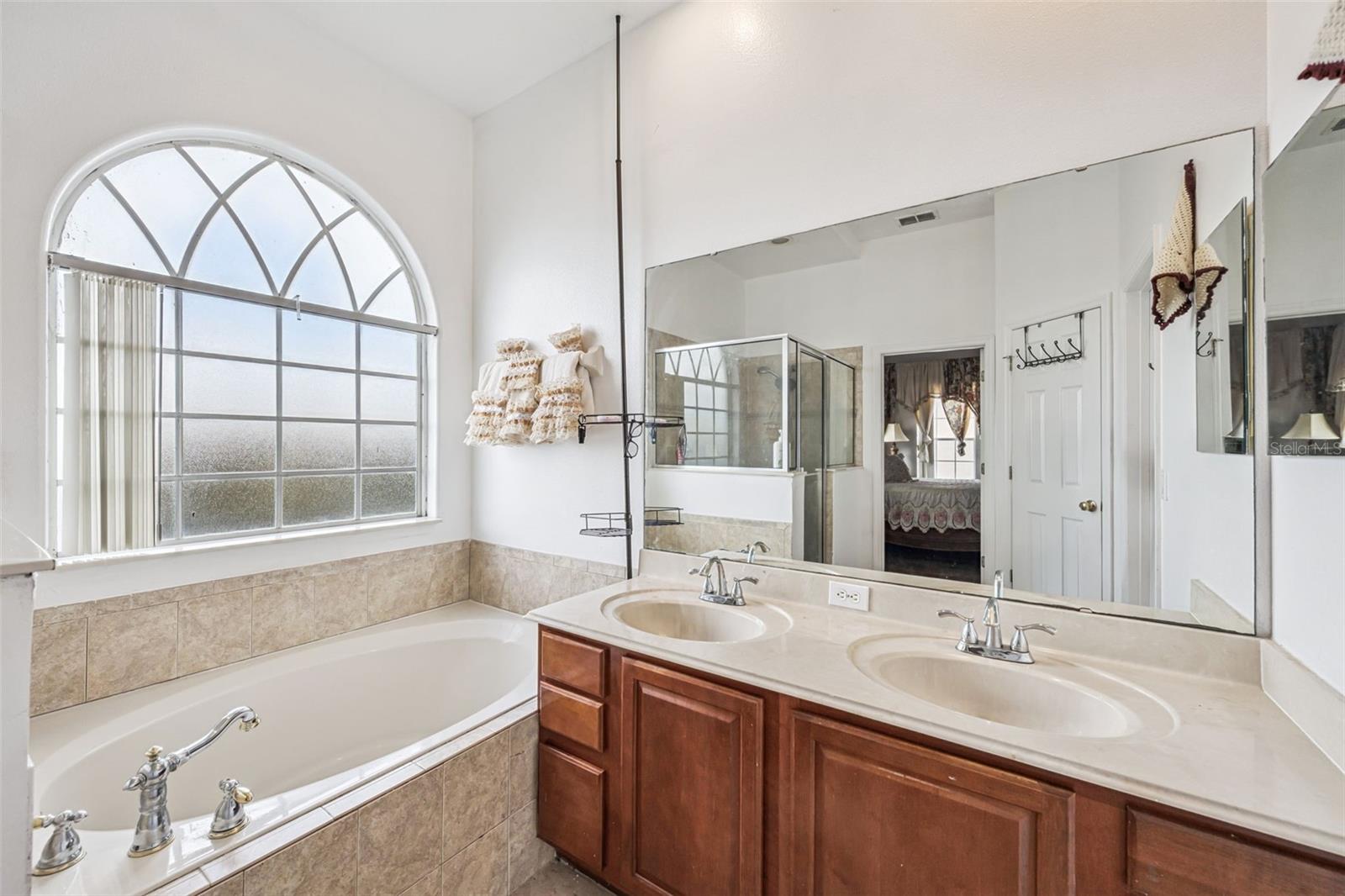 2530 SAND ARBOR CIR, ORLANDO, FL, 32824