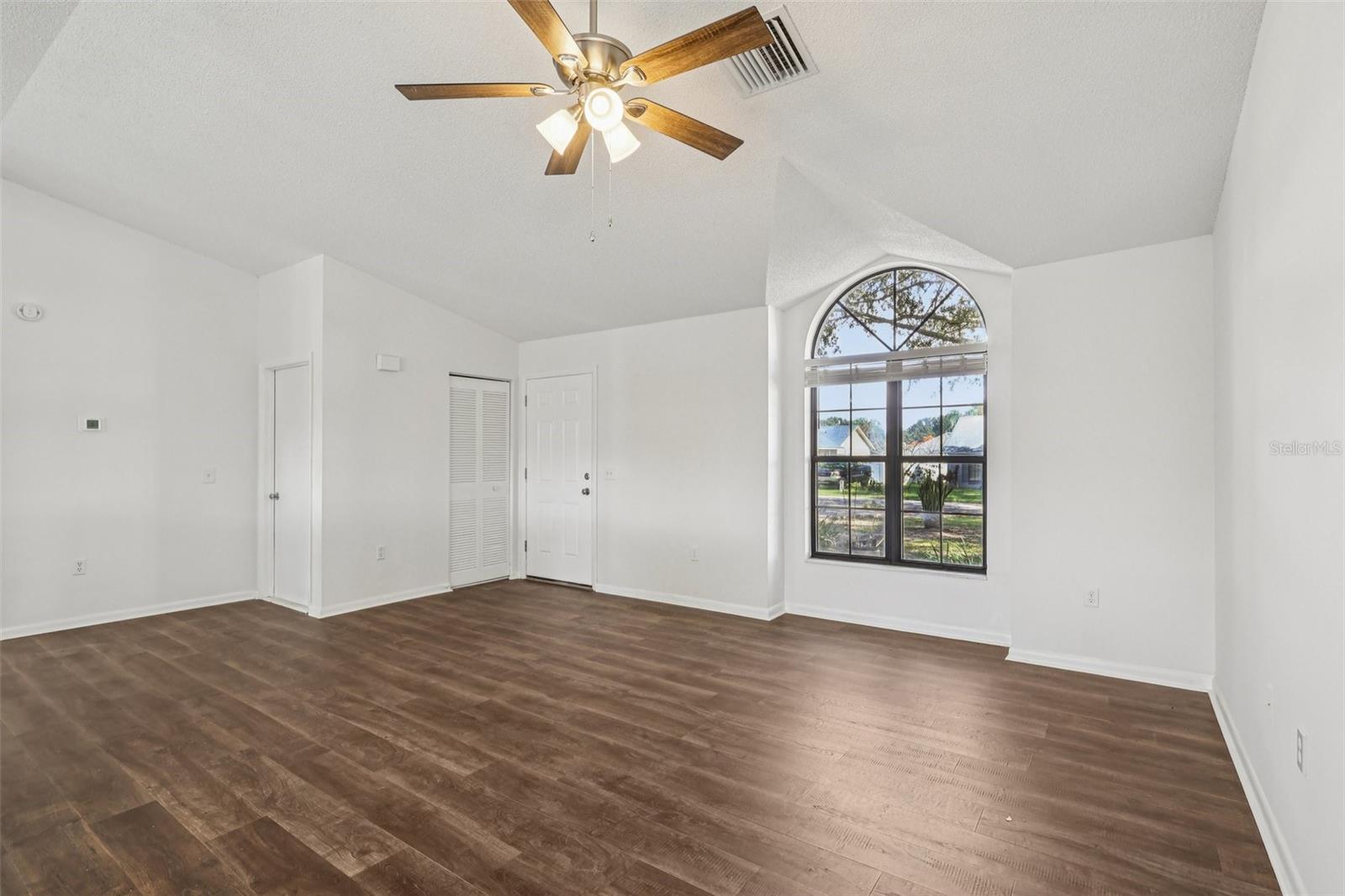 212 EASTRIDGE DR, EUSTIS, FL, 32726