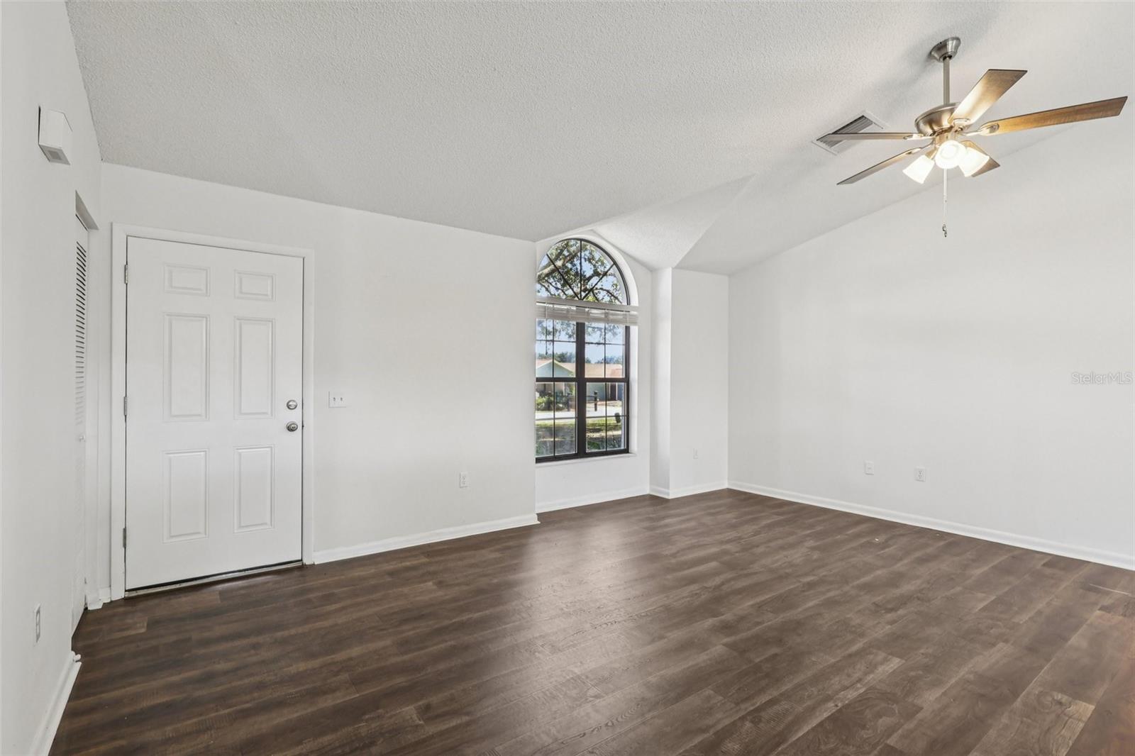 212 EASTRIDGE DR, EUSTIS, FL, 32726