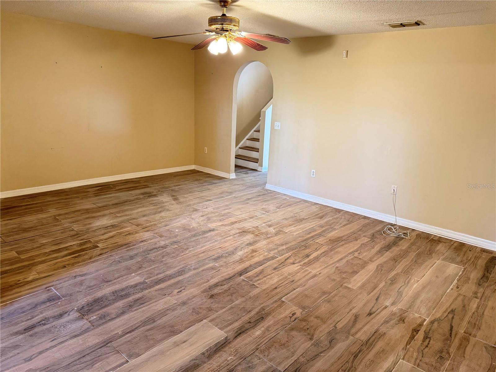 4652 ASHBURN SQUARE DR, TAMPA, FL, 33610