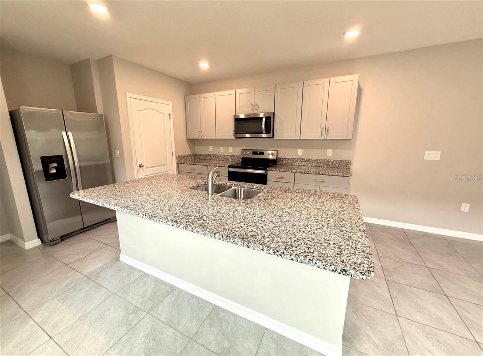 324 CHARLES DR, DELAND, FL, 32724