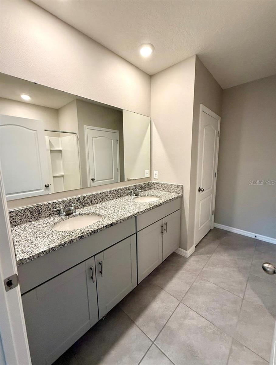 324 CHARLES DR, DELAND, FL, 32724