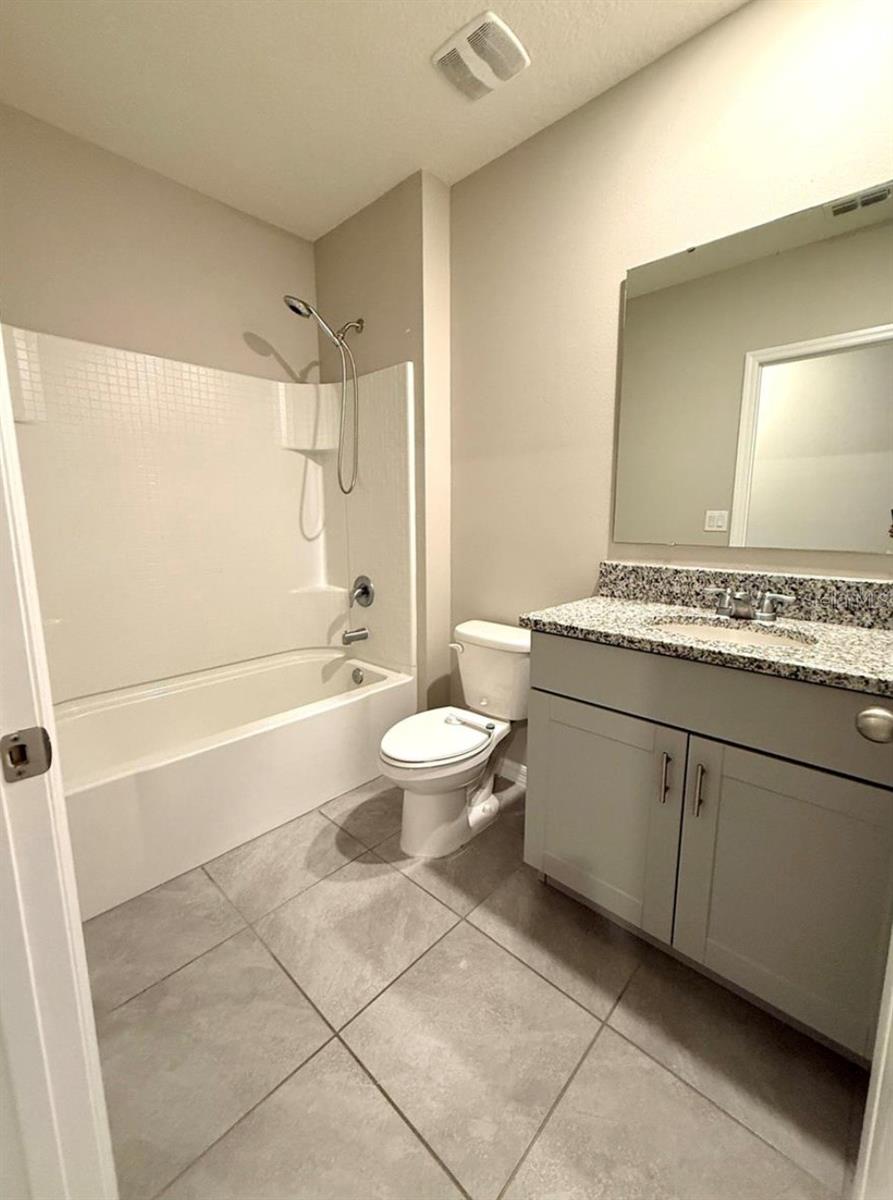 324 CHARLES DR, DELAND, FL, 32724