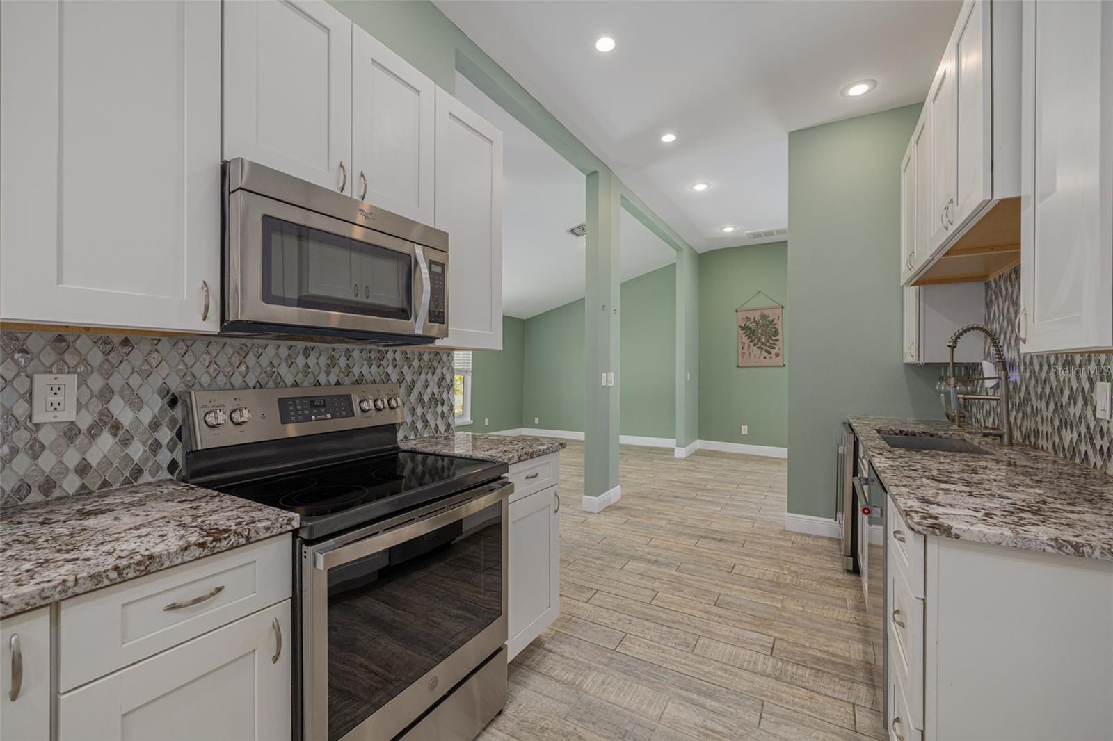 941 65TH ST S, ST PETERSBURG, FL, 33707