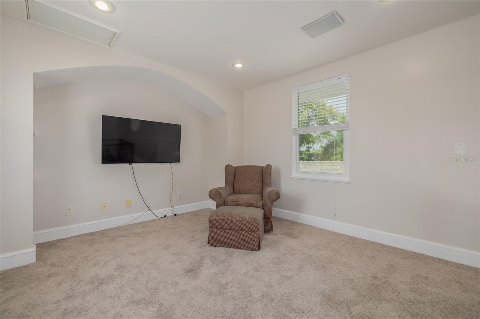 941 65TH ST S, ST PETERSBURG, FL, 33707