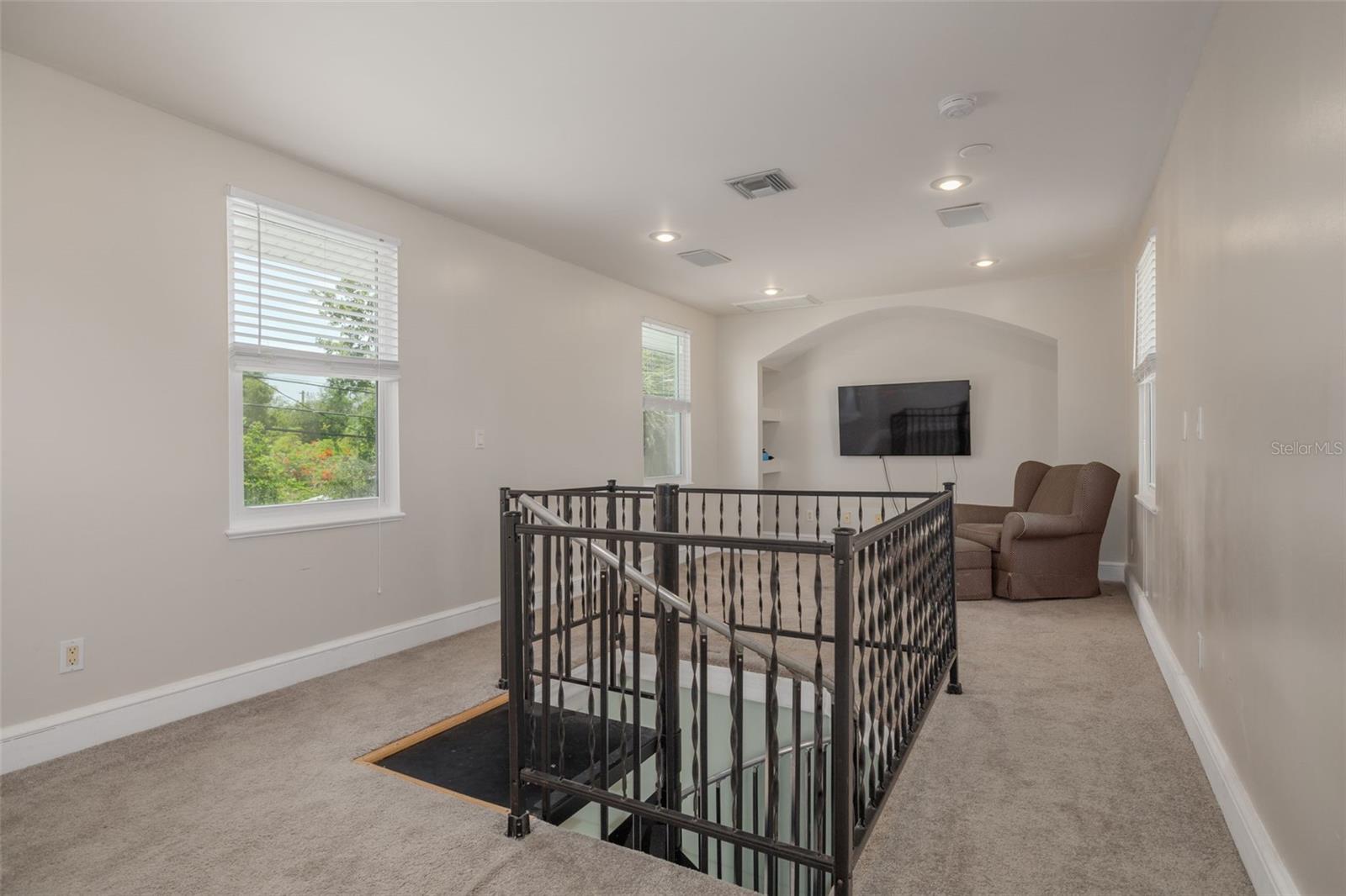 941 65TH ST S, ST PETERSBURG, FL, 33707