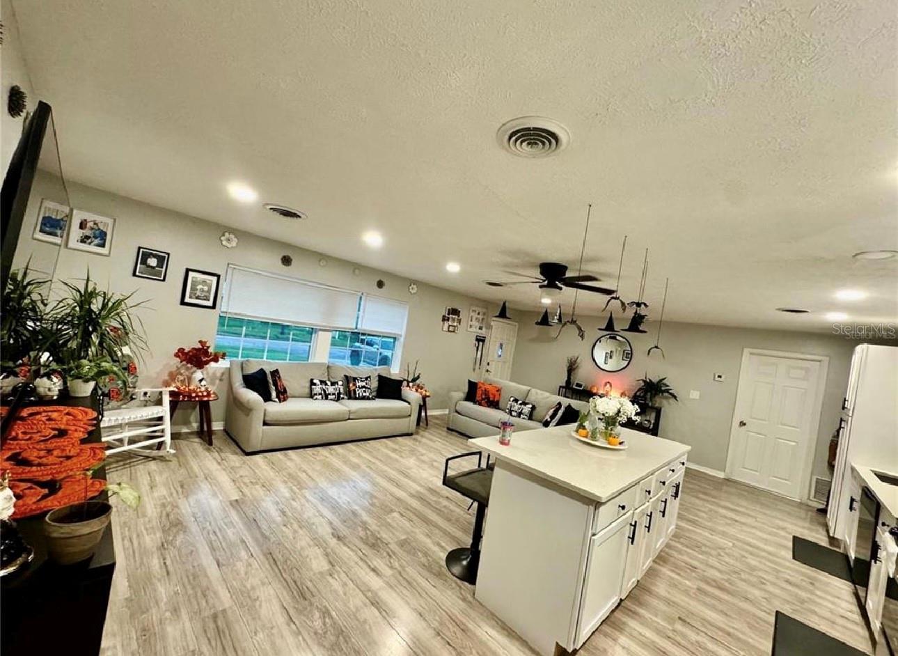 5832 HOLMES DR, ORLANDO, FL, 32808