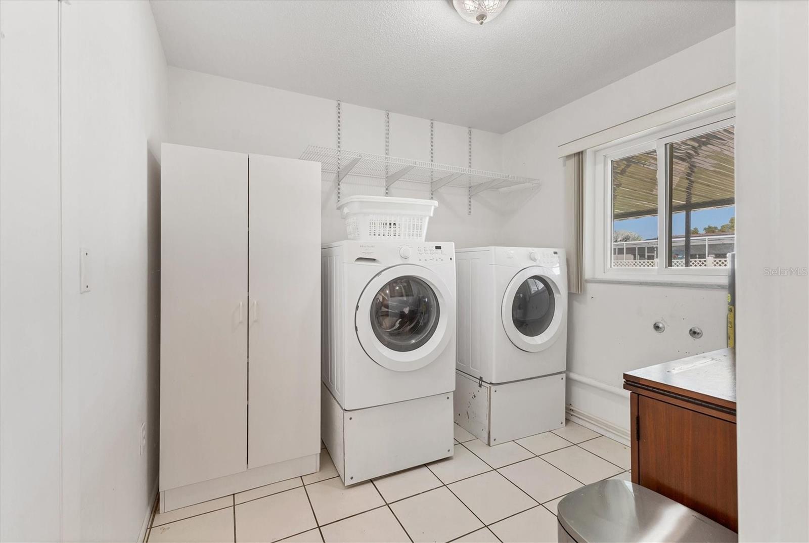 6824 ROXBURY DR, SARASOTA, FL, 34231