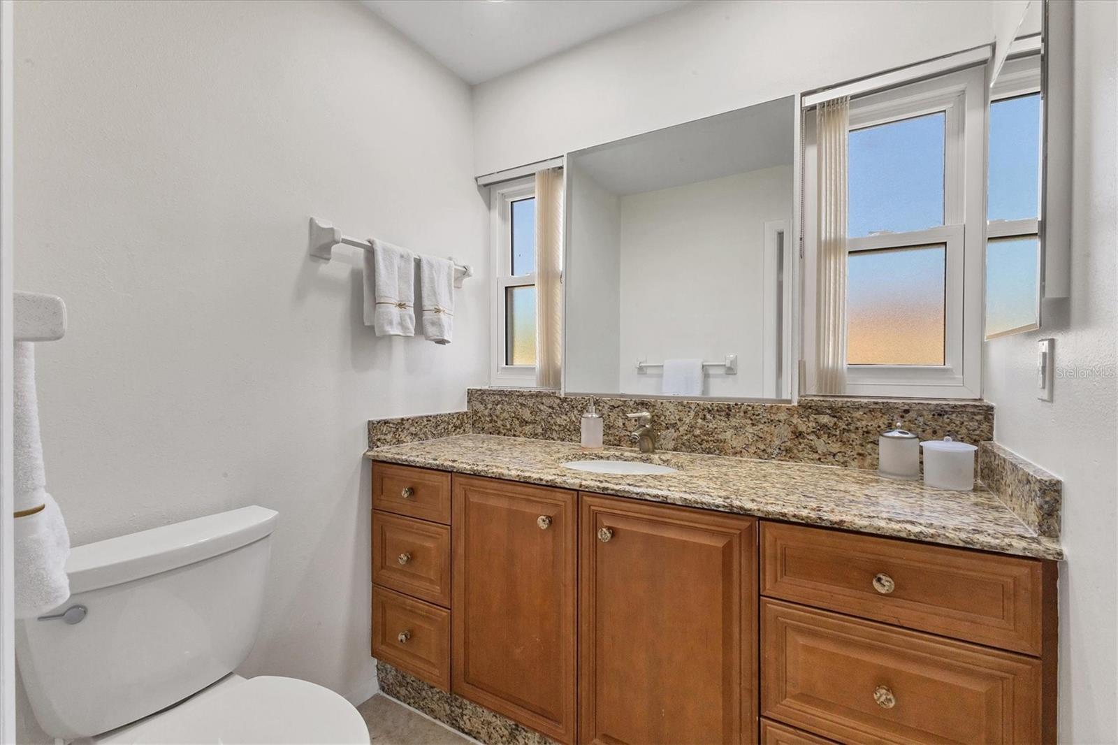 6824 ROXBURY DR, SARASOTA, FL, 34231