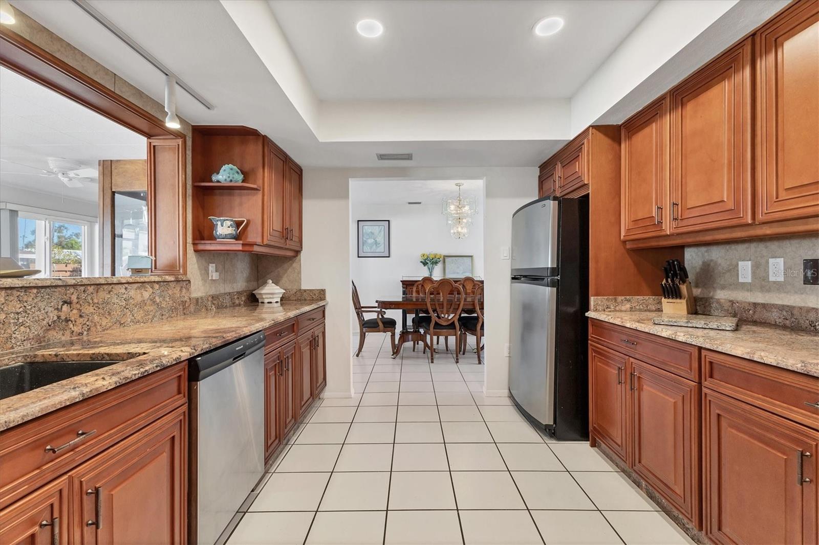 6824 ROXBURY DR, SARASOTA, FL, 34231