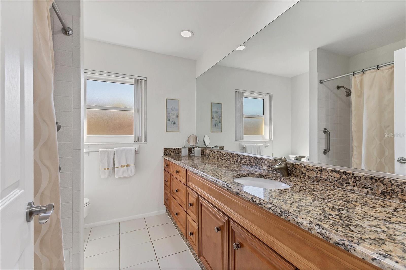 6824 ROXBURY DR, SARASOTA, FL, 34231