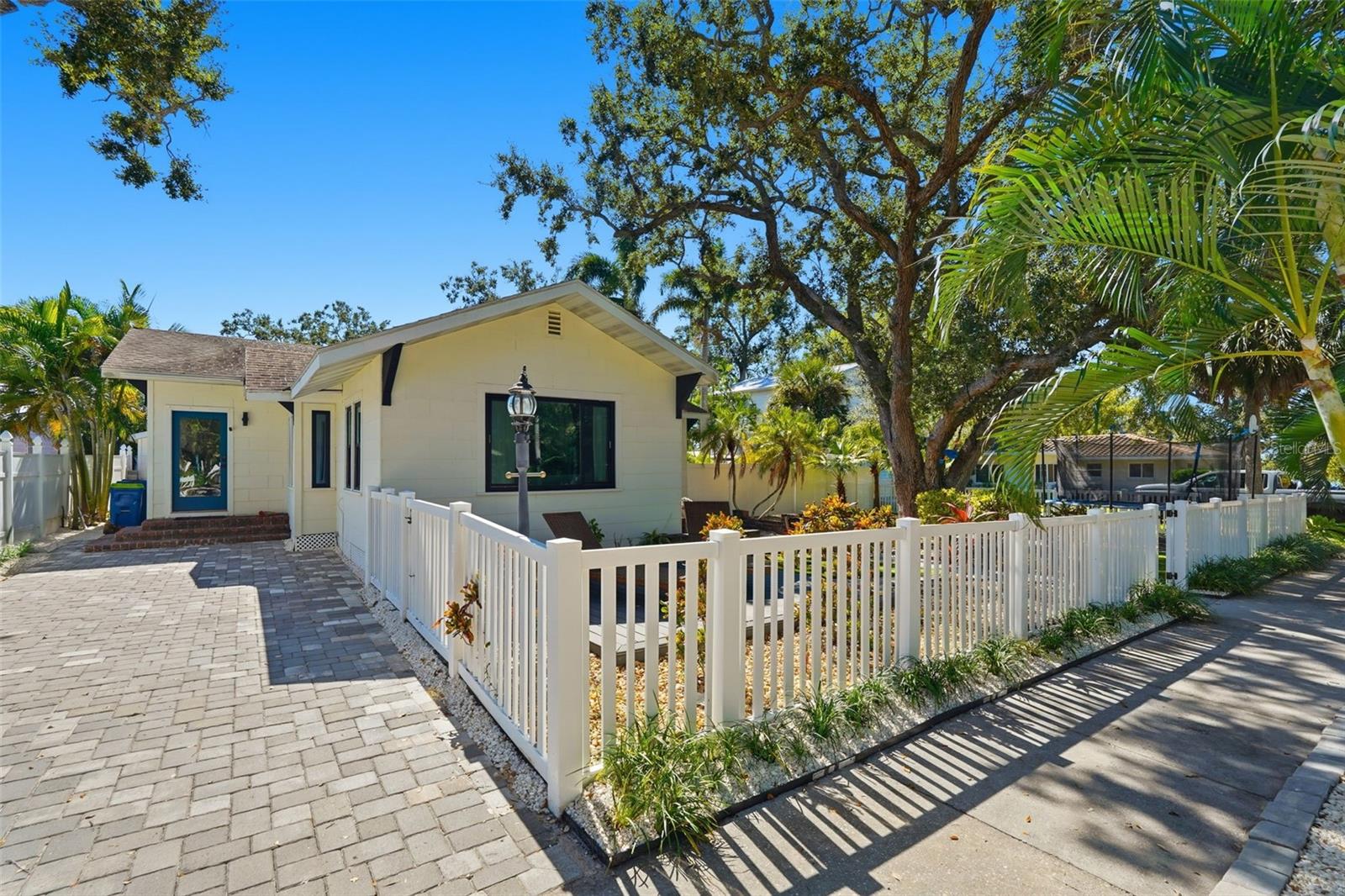 517 AVERY AVE, CRYSTAL BEACH, FL, 34681