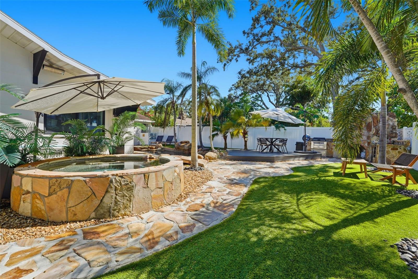 517 AVERY AVE, CRYSTAL BEACH, FL, 34681