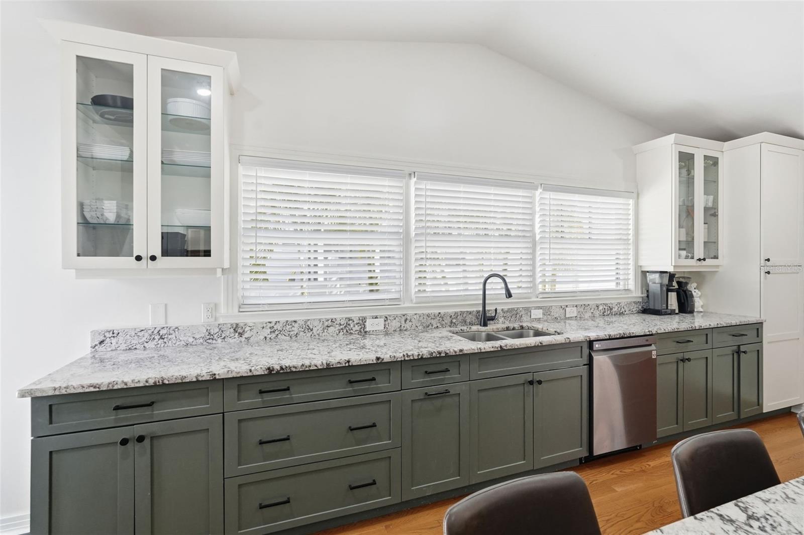 517 AVERY AVE, CRYSTAL BEACH, FL, 34681