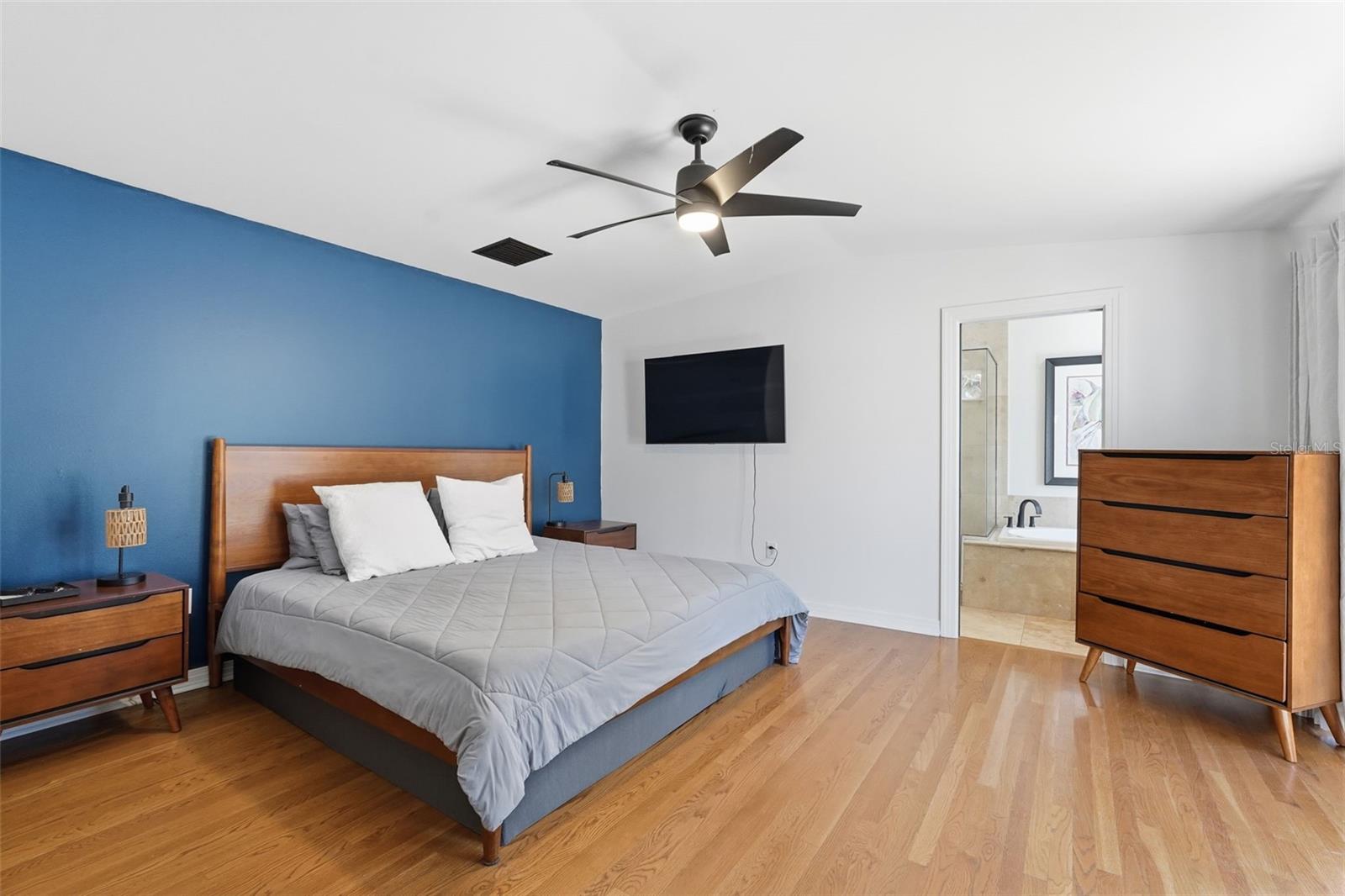 517 AVERY AVE, CRYSTAL BEACH, FL, 34681