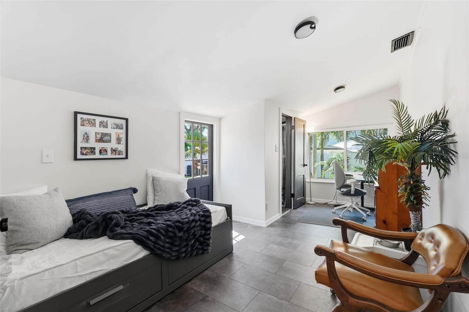 517 AVERY AVE, CRYSTAL BEACH, FL, 34681