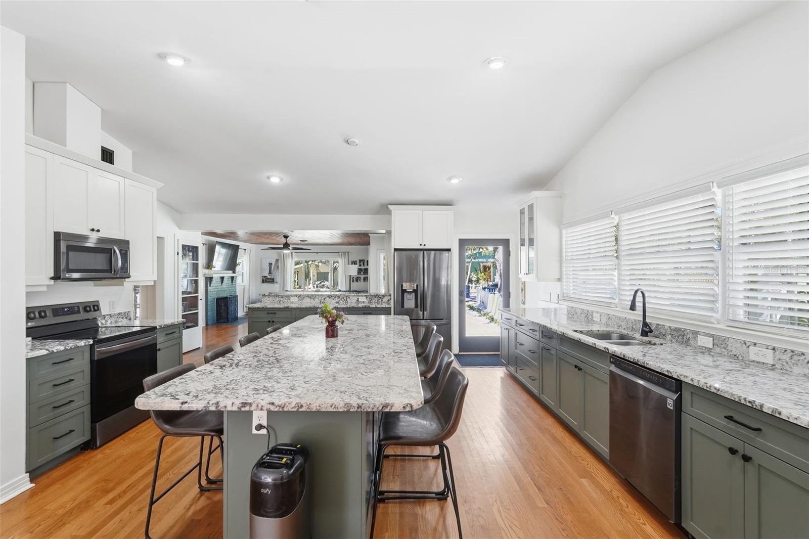 517 AVERY AVE, CRYSTAL BEACH, FL, 34681