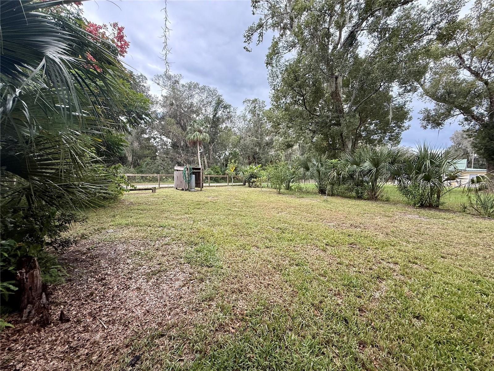 1074 EMPORIA RD, PIERSON, FL, 32180