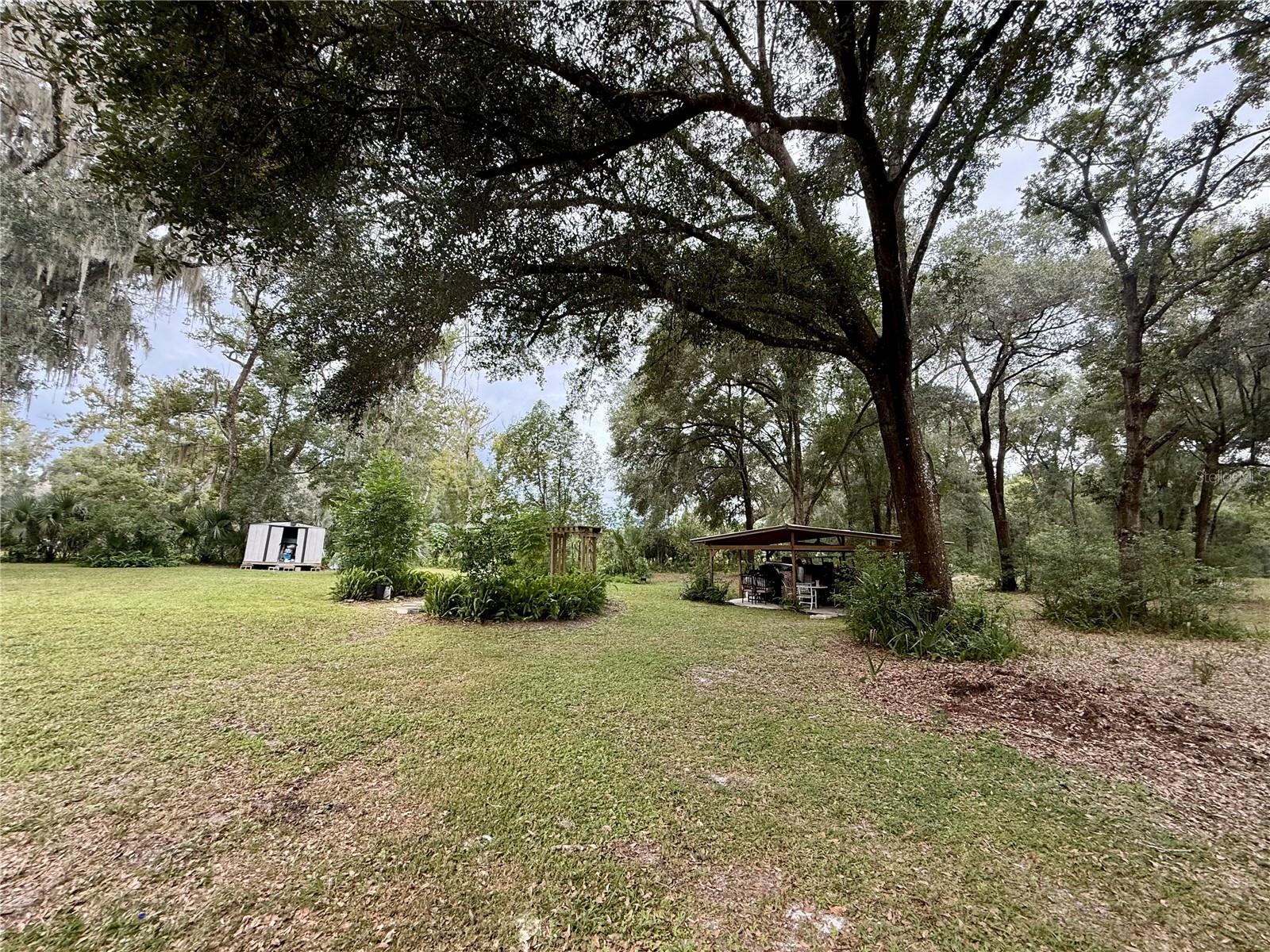 1074 EMPORIA RD, PIERSON, FL, 32180