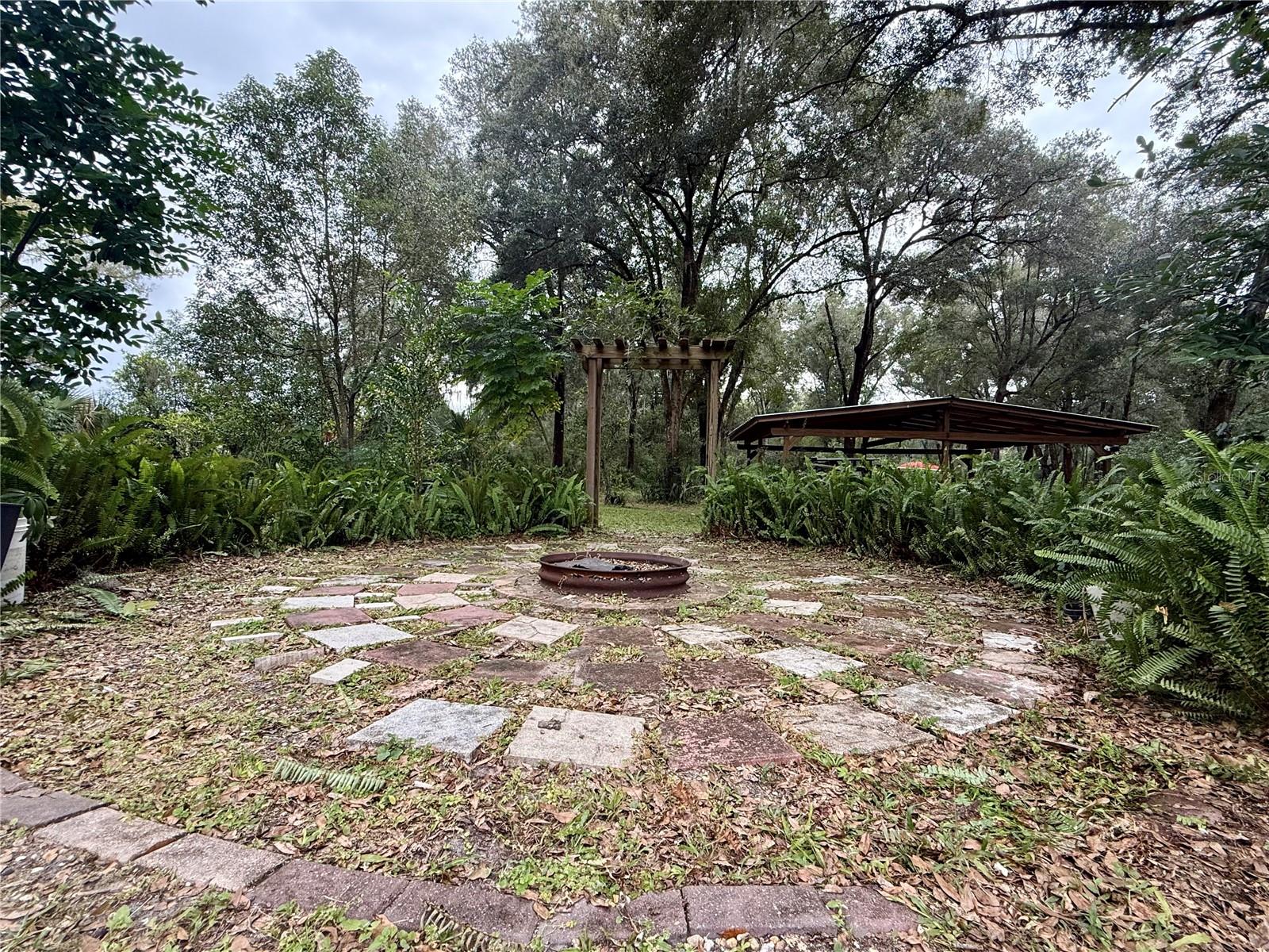 1074 EMPORIA RD, PIERSON, FL, 32180