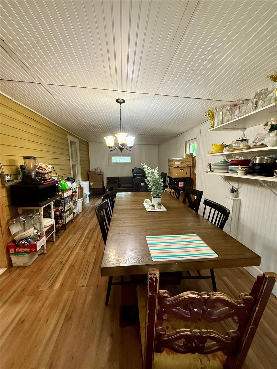 1074 EMPORIA RD, PIERSON, FL, 32180