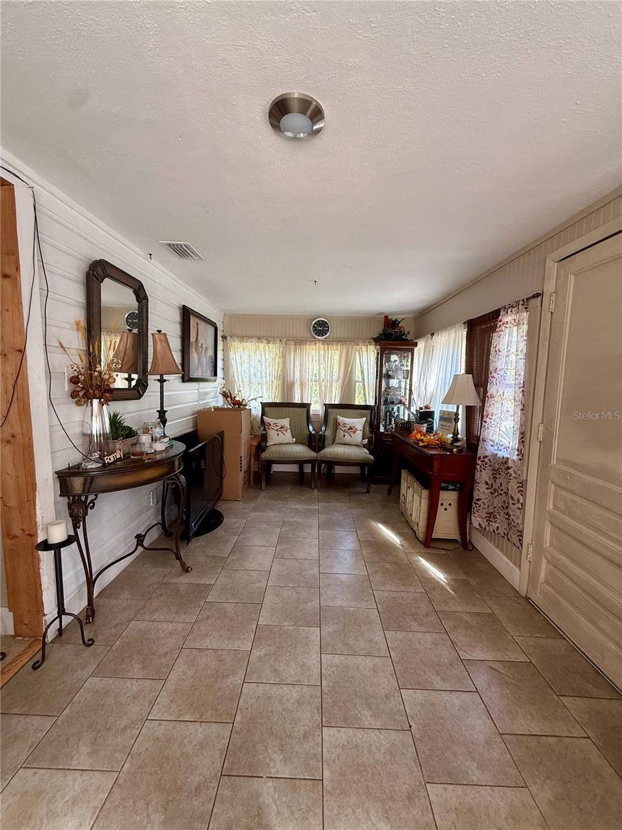 1074 EMPORIA RD, PIERSON, FL, 32180