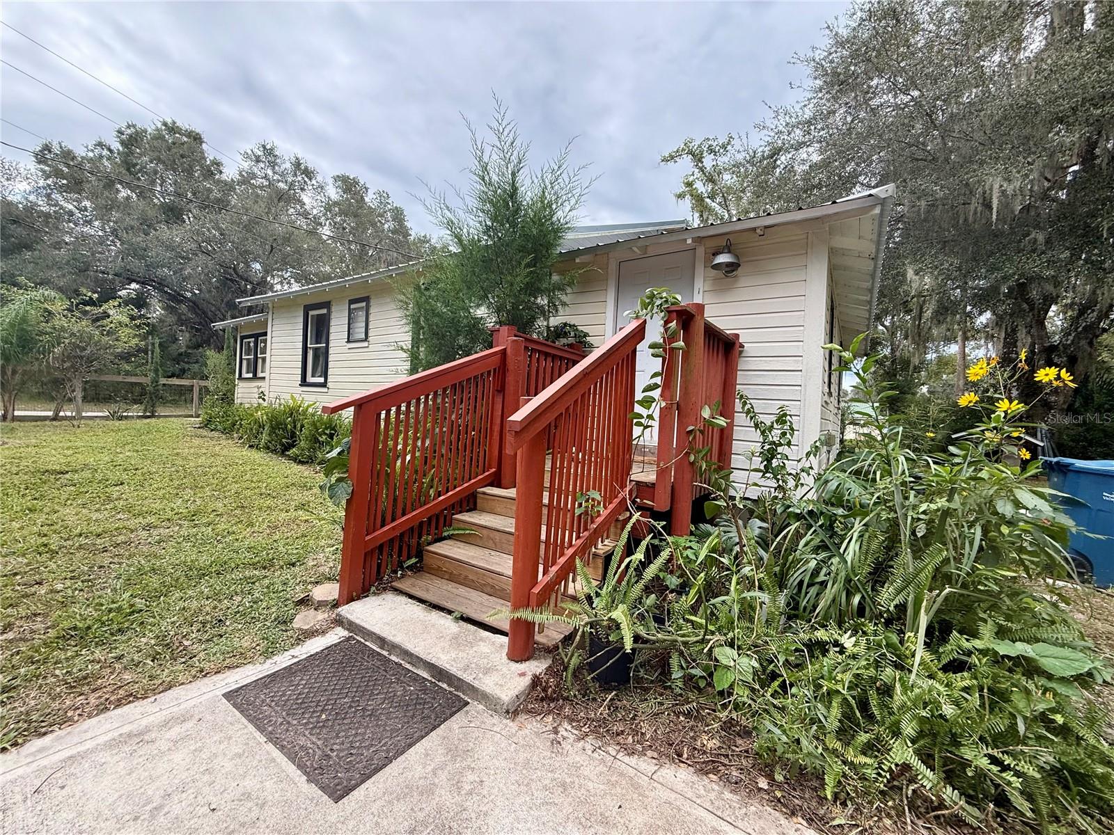 1074 EMPORIA RD, PIERSON, FL, 32180