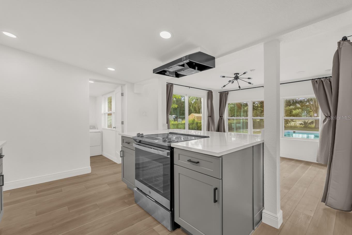 1260 SEMINOLA BLVD, CASSELBERRY, FL, 32707