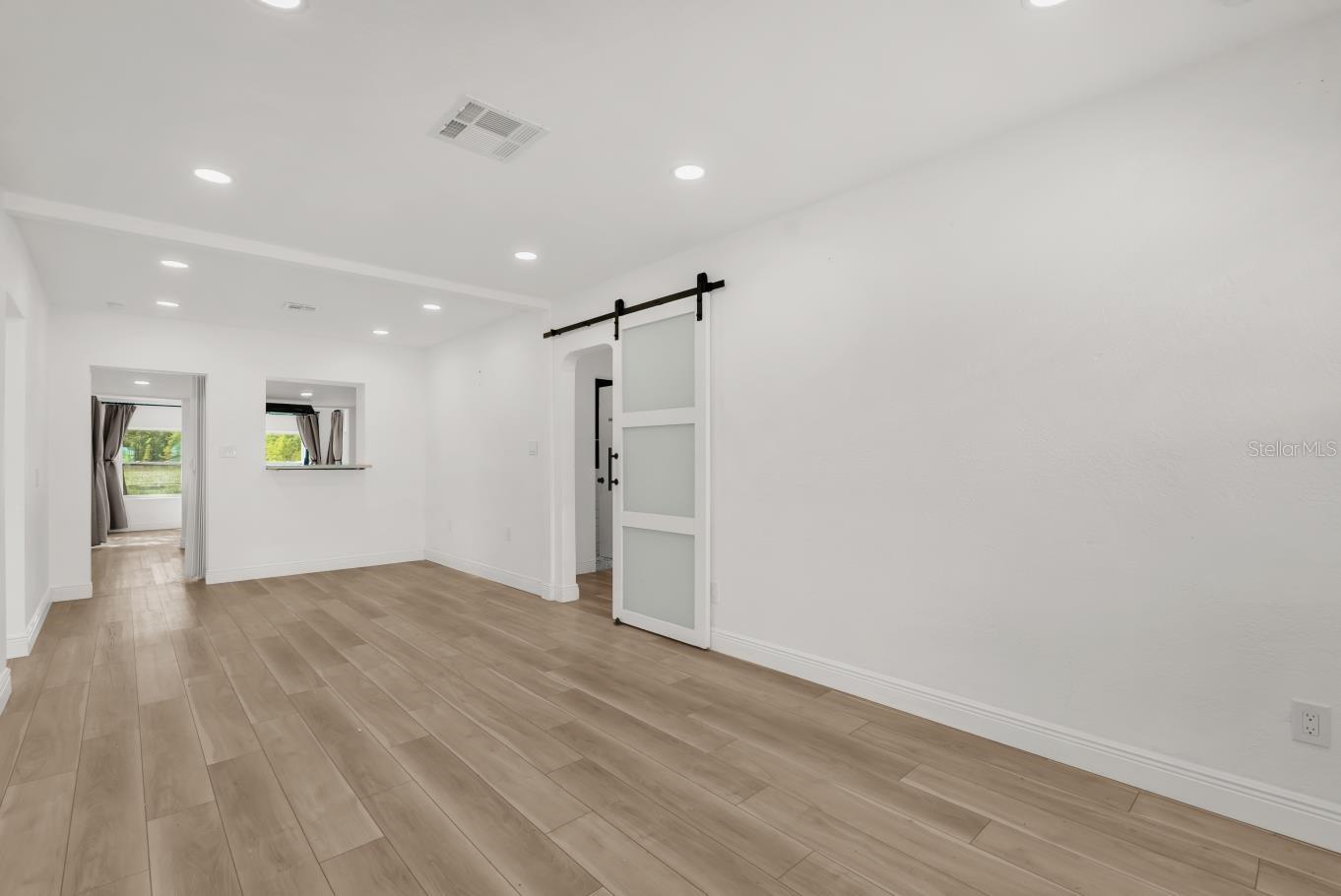 1260 SEMINOLA BLVD, CASSELBERRY, FL, 32707