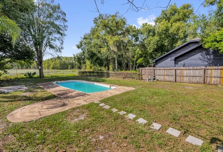 1260 SEMINOLA BLVD, CASSELBERRY, FL, 32707