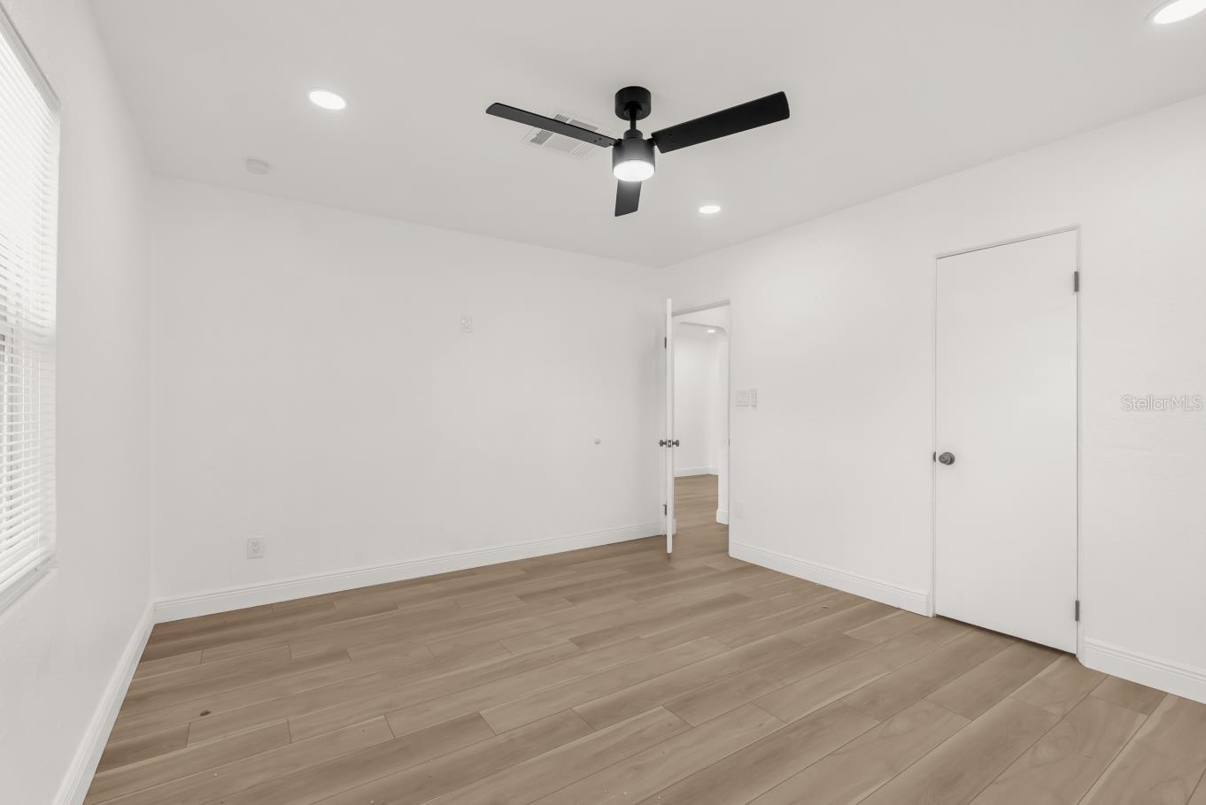 1260 SEMINOLA BLVD, CASSELBERRY, FL, 32707