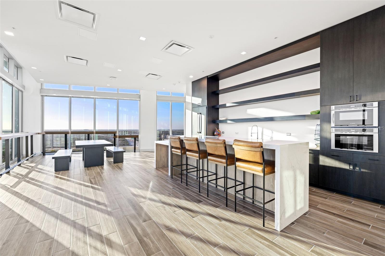 777 3RD AVE N #1701, ST PETERSBURG, FL, 33701