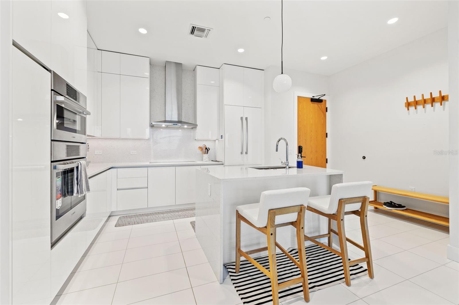 777 3RD AVE N #1701, ST PETERSBURG, FL, 33701