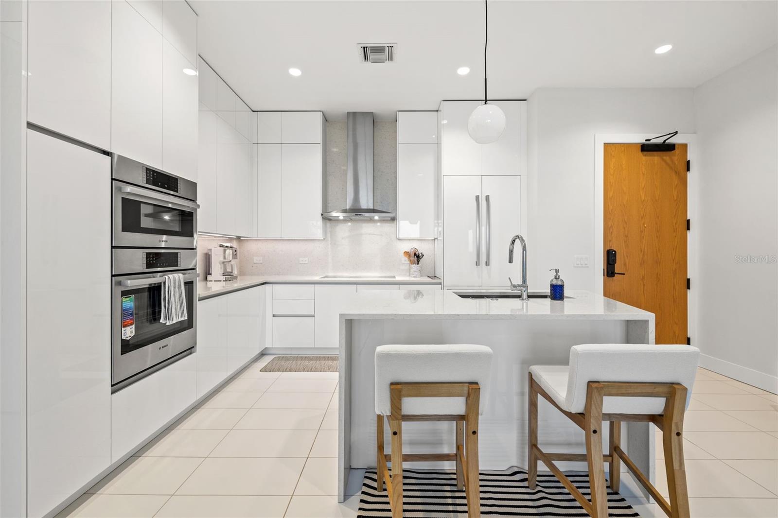 777 3RD AVE N #1701, ST PETERSBURG, FL, 33701