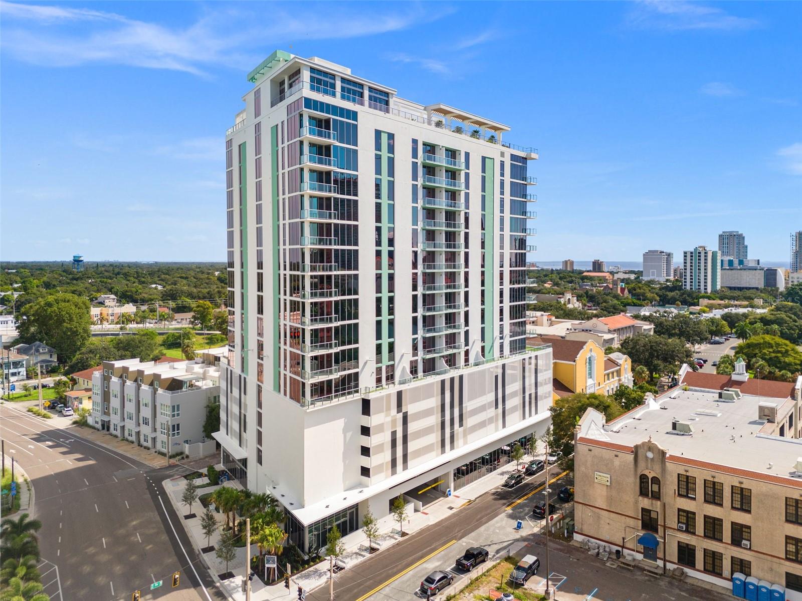 777 3RD AVE N #1701, ST PETERSBURG, FL, 33701